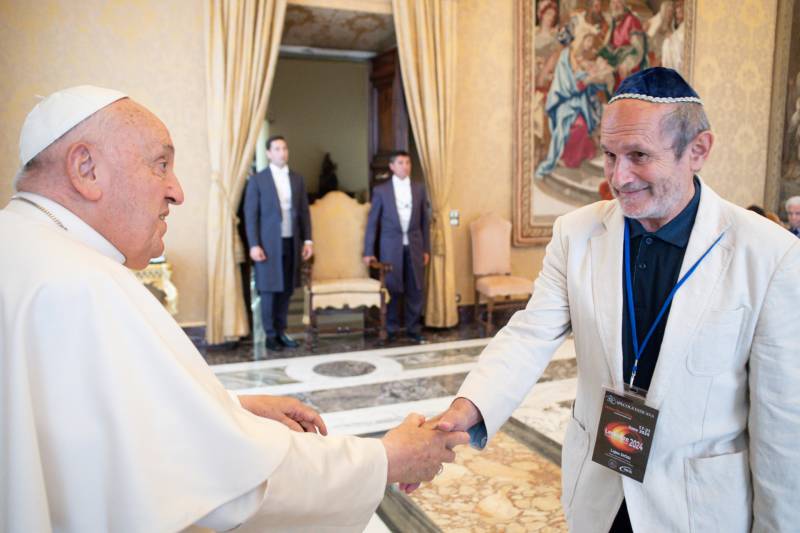 Diósi Lajos pápai látogatás.jpg